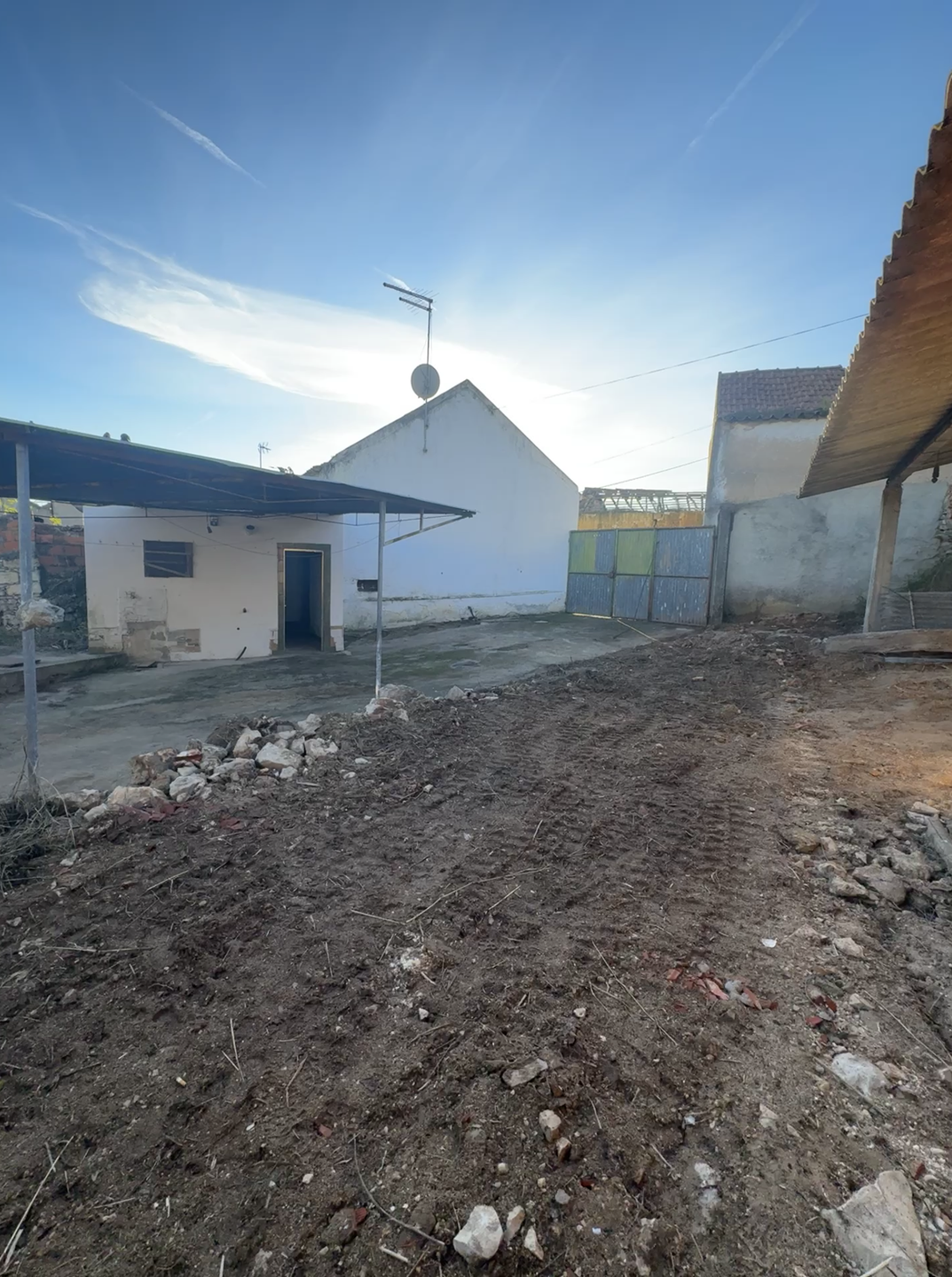 Moradia para Restaurar T2+1