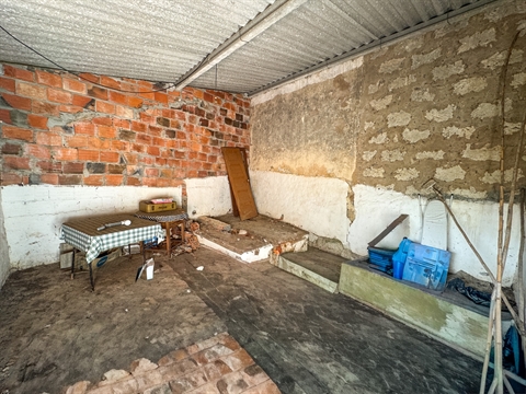 Moradia para Restaurar T2+1