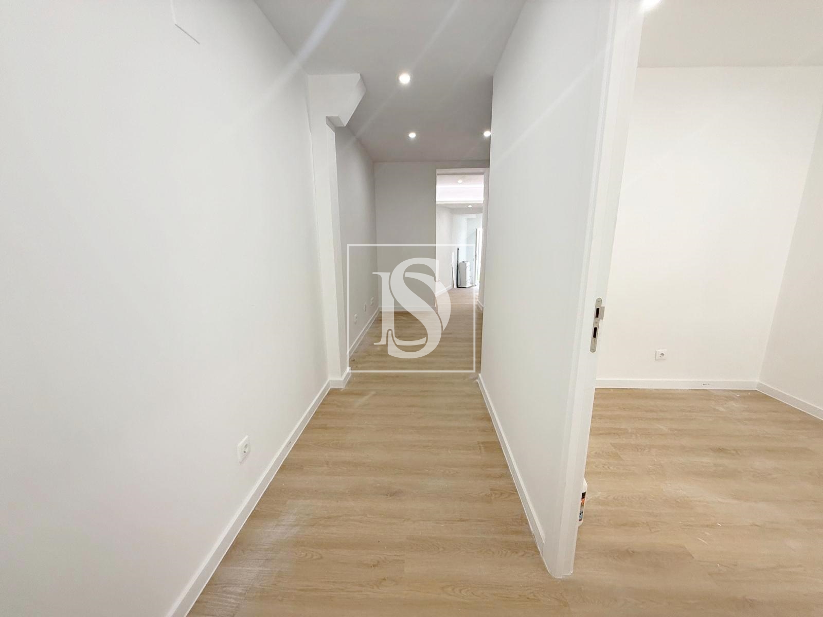 ✨ Moradia T3 Totalmente Renovada no Centro de Santarém ✨
