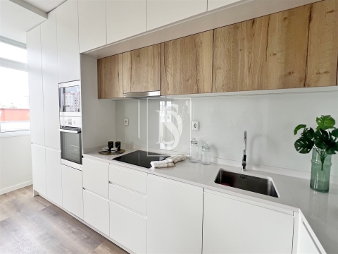 Apartamento T3 Remodelado, Lisboa, Benfica